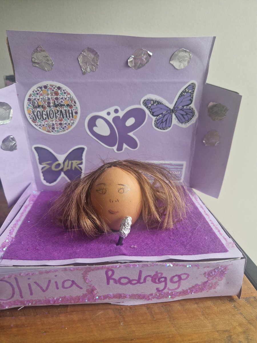 Lauralaunder81's tweet photo. @oliviarodrigo my 10 year old daughter Matilda, has chosen to turn an egg into you for her school easter competition!! She's taking you/it in today in the hope of winning......plus its her birthday so, finger crossed!! https://t.co/UCEdZxvnWA