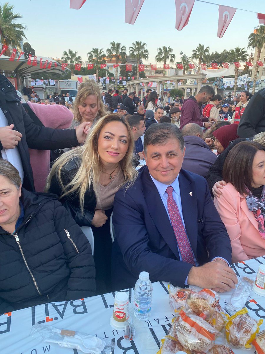 Halkın başkanı Dr.Cemil Tugay halkla iç içe…🙏👏👏
<a href="/drcemiltugay/">Dr. Cemil Tugay</a> <a href="/cemiltugay2024/">Cemil Tugay Gönüllüleri</a> <a href="/oznurtugay/">Öznur Tugay</a> <a href="/herkesicinCHP/">CHP 🇹🇷</a>