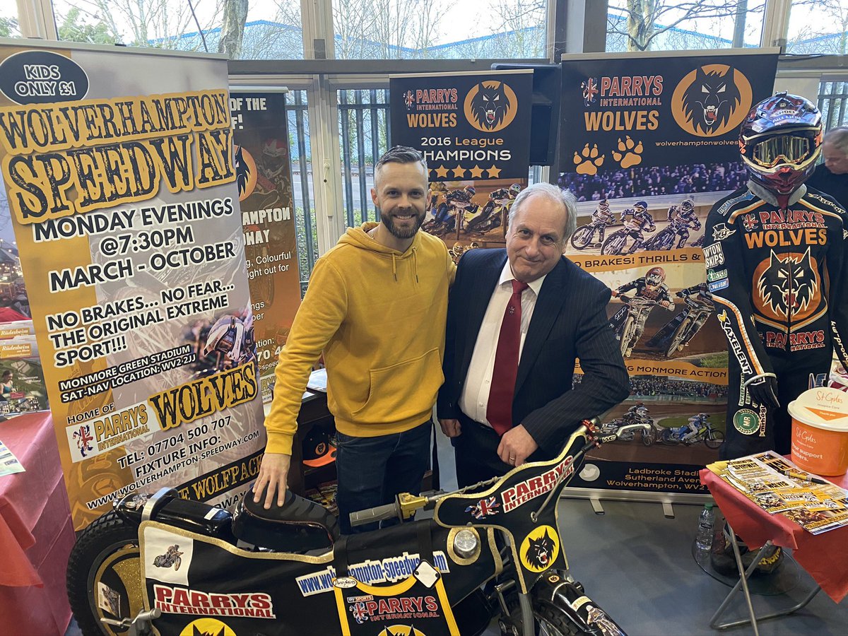 🥳 Happy Birthday to Dave Parry! The principal of our incredible record breaking team sponsor Parrys International. Check out their offers here 📲 parrys-international.co.uk Have a great day, Dave! 📲 chng.it/86kKSJsyVv #SaveWolvesSpeedway | #Wolfpack 🐺🐾