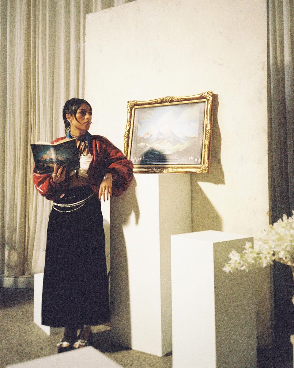 This is only the beginning ;) ‘POWER’ ✺ 18.04.24 ✺ youtube.com/watch?v=9LyMeQ…