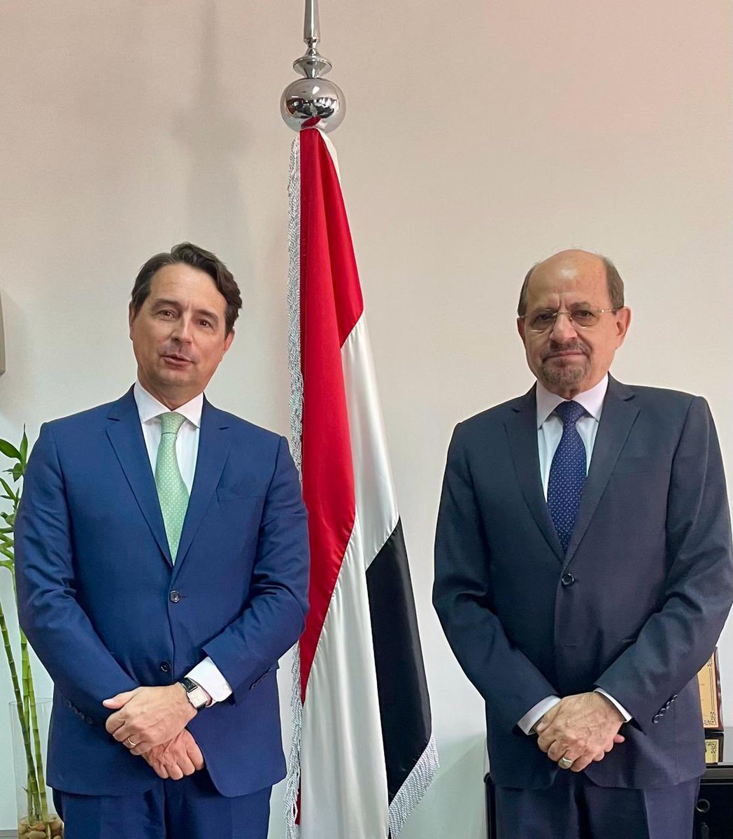 Congratulations to His Excellency Dr. @Shaya_Zindani for his appointment as Minister of Foreign Affairs and Expatriates of the Republic of #Yemen. 🇵🇹🤝🇾🇪 @yemen_mofa @nestrangeiro_pt