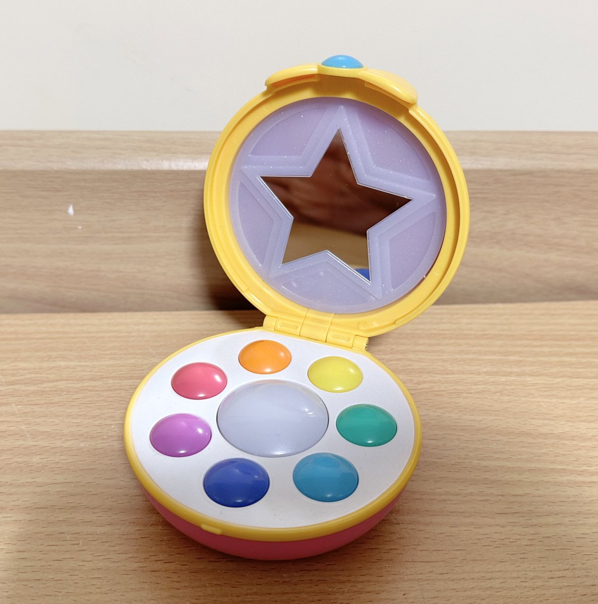 昨日届きました、中韓合作アニメ『#レインボーバブルジェム』の中国版