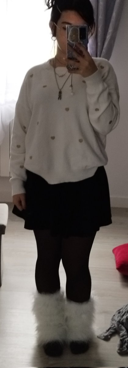 Payasa691's tweet photo. Ola 😝
A mí papá le dió risa mis calentadores, no sabe q voy a la moda !! #incomprendida https://t.co/VyYVlCSXe9