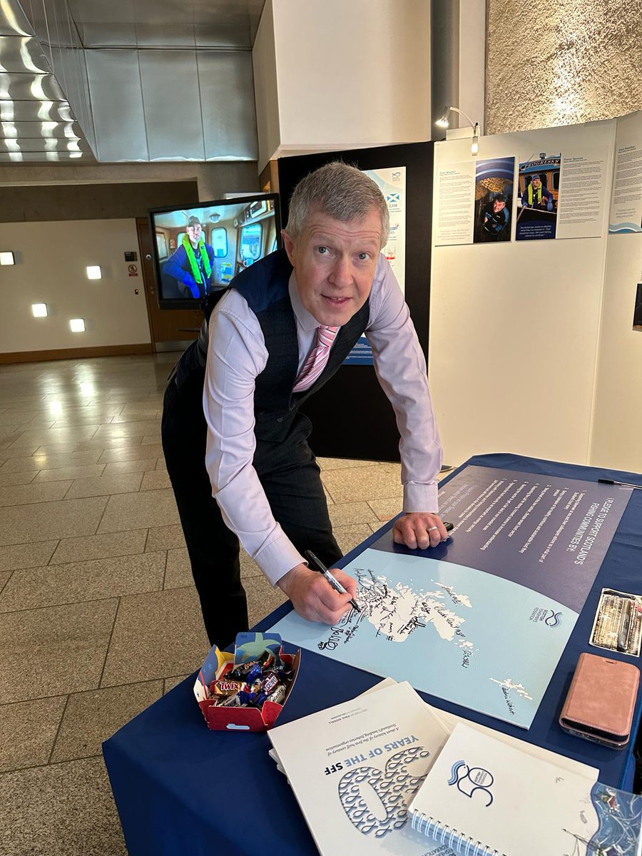 It was a pleasure to meet with the @sff_uk and to see their exhibition in the Scottish Parliament. I pledged my support for their #PrideInTheSeas campaign.