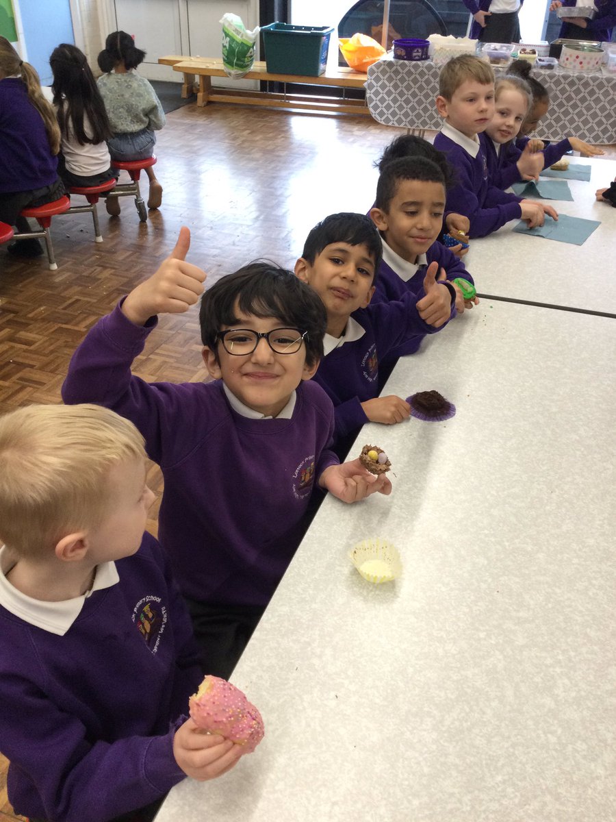 Year 1 are enjoying their cakes!