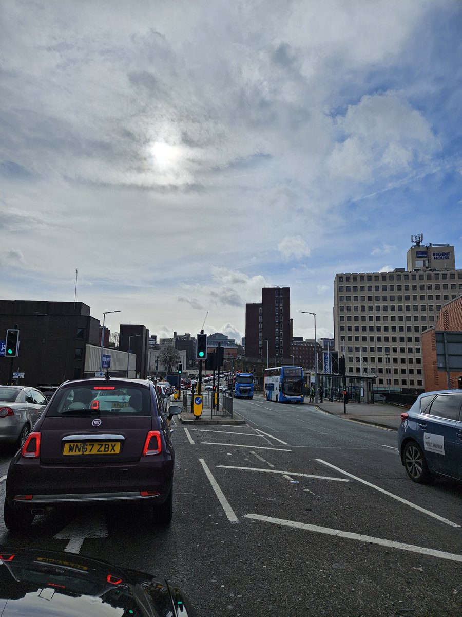 Stockport has heavy traffic #stockport #trafficupdate <a href="/MENnewsdesk/">Manchester News MEN</a> <a href="/GMPStockport/">Stockport Police (GMP)</a>