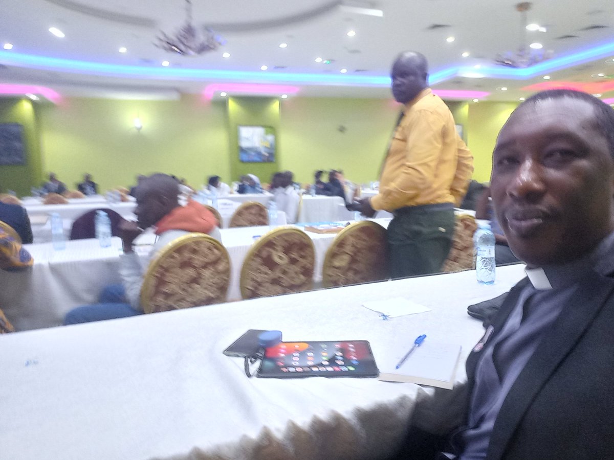 Mugumerukundo's tweet photo. Attending a meeting by SAVE THE CHILDREN on dissemination of a study and cost benefit analysis of Ready to Learn Early Childhood  Care and Development (ECCD) approach. It is clear that the learning of children should start early so that they can be able to do better. https://t.co/3ykwlRXZoV