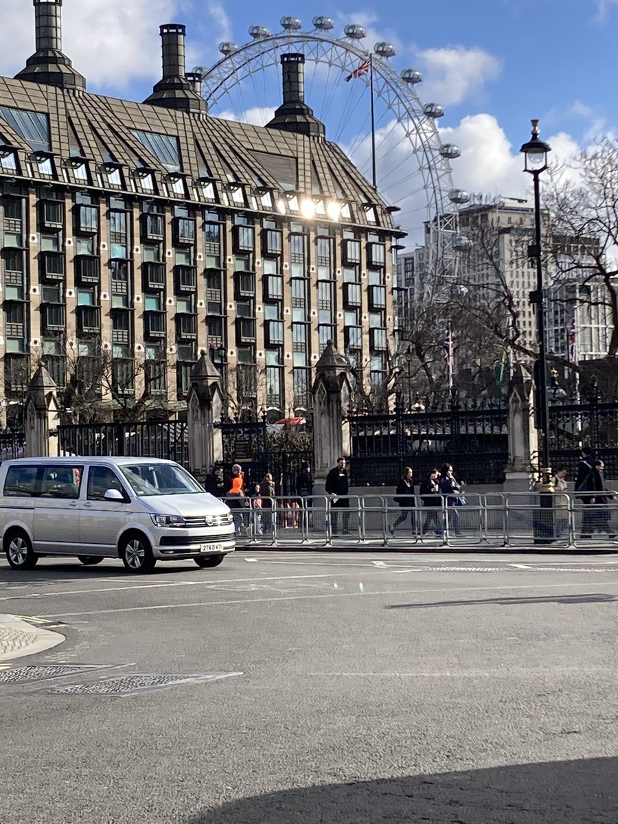 Earlyish walk around parliament square this morning. First visit to @cyl as part of @mcrmetropolis fellowship. So much YJ planning ahead. Fantastic meeting with @JanetDaby y day. Looking forward to what lies ahead @mcys_mmu @ManMetUni