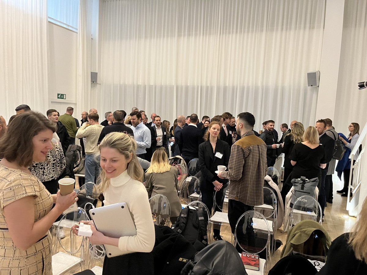 #ff <a href="/Nicloni1/">Nicole Lonsdale</a> <a href="/EddieSanderson/">Ed Sanderson</a>  <a href="/gaylenoah/">Gayle Noah</a> <a href="/DPAAglobal/">DPAA</a> <a href="/barryfrey/">Barry Frey</a> <a href="/HelenMiall/">Helen Miall</a> @VIOOH <a href="/espritdigital/">Esprit Digital</a> <a href="/TalonOOH/">Talon</a> <a href="/Kate_Bowers10/">Kate Bowers</a> <a href="/PublicisLondon/">Publicis London</a> <a href="/PlaceExchange/">Place Exchange</a> <a href="/TheNeuronME/">The Neuron</a>