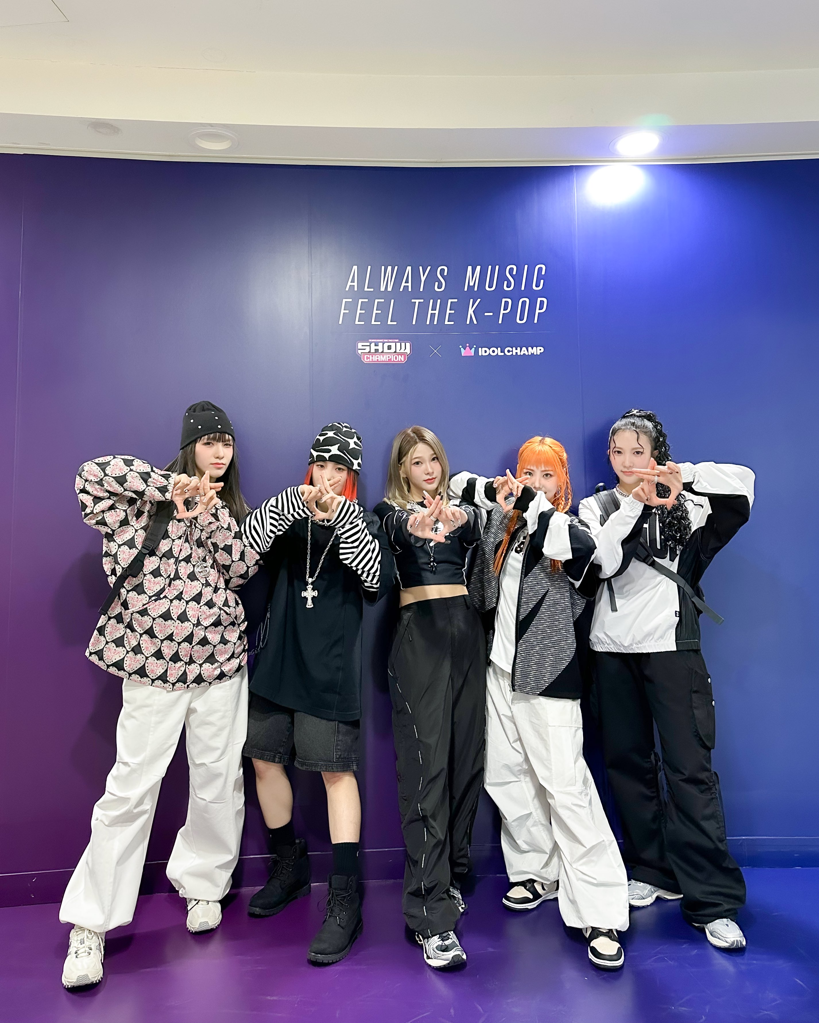 GJqu4LKbUAAHa0f?format=jpg&name=4096x4096