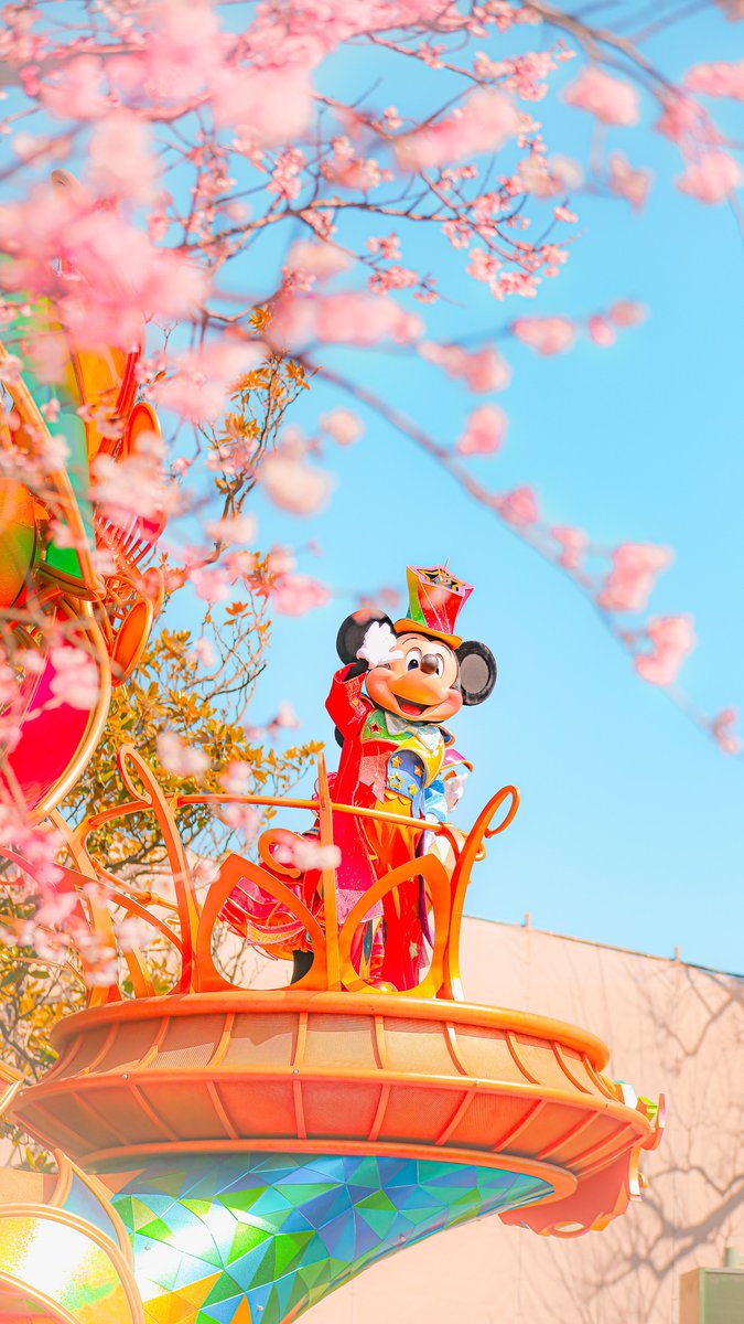 日本のディズニーパークならではの景色。
