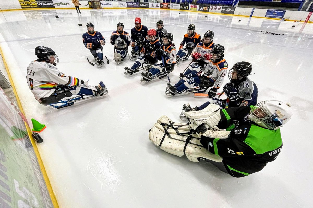 More fun on the ice last night 👑 A few less Steelkings than on Friday, but no less effort 💪 Bring on Friday now - It's going to be a lot of fun 😁 🏒 👑 #HailToTheKings 👑 #ParaIceHockey #GrowingTheGame #HockeyIsForEveryone #IceHockey #HockeyFamily #Sheffield