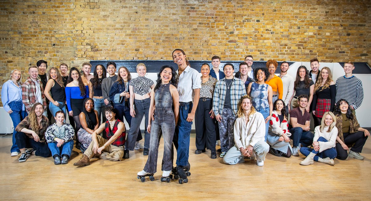 MEET OUR CAST! ⚡

We’re thrilled to announce our ELECTRIC cast, racing into @troubadourWPark  this June. What better way to celebrate forty years of this legendary musical?!

starlightexpresslondon.com/cast-creatives