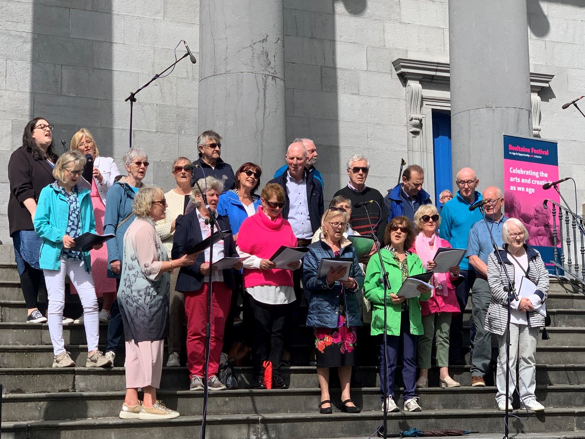 Looking back on last year’s Bealtaine Voices event. 🎶 This was hosted by proud Ennis man and our 2024 festival ambassador Mike Hanrahan. Following the great success of this concert in 2022, all generations, local choirs and refugee communities were invited for a sing song.