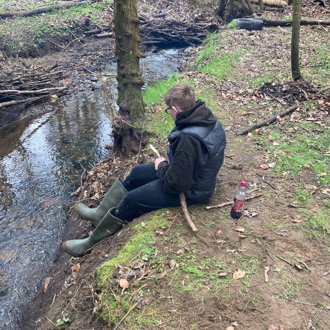 Fun times hanging out, carving sticks and making s’mores with Green Shoots at #VogrieCountryPark #youthwork #wellbeing #Schools #Midlothian #Edinburgh