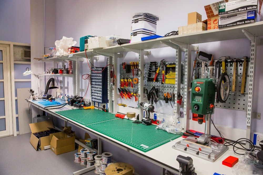The Bristol Cyber Security Group has its own workshop including 3D-print capabilities for rapid prototyping. Take a look at the rest of our state-of-the-art testbed. @BristolUniEng