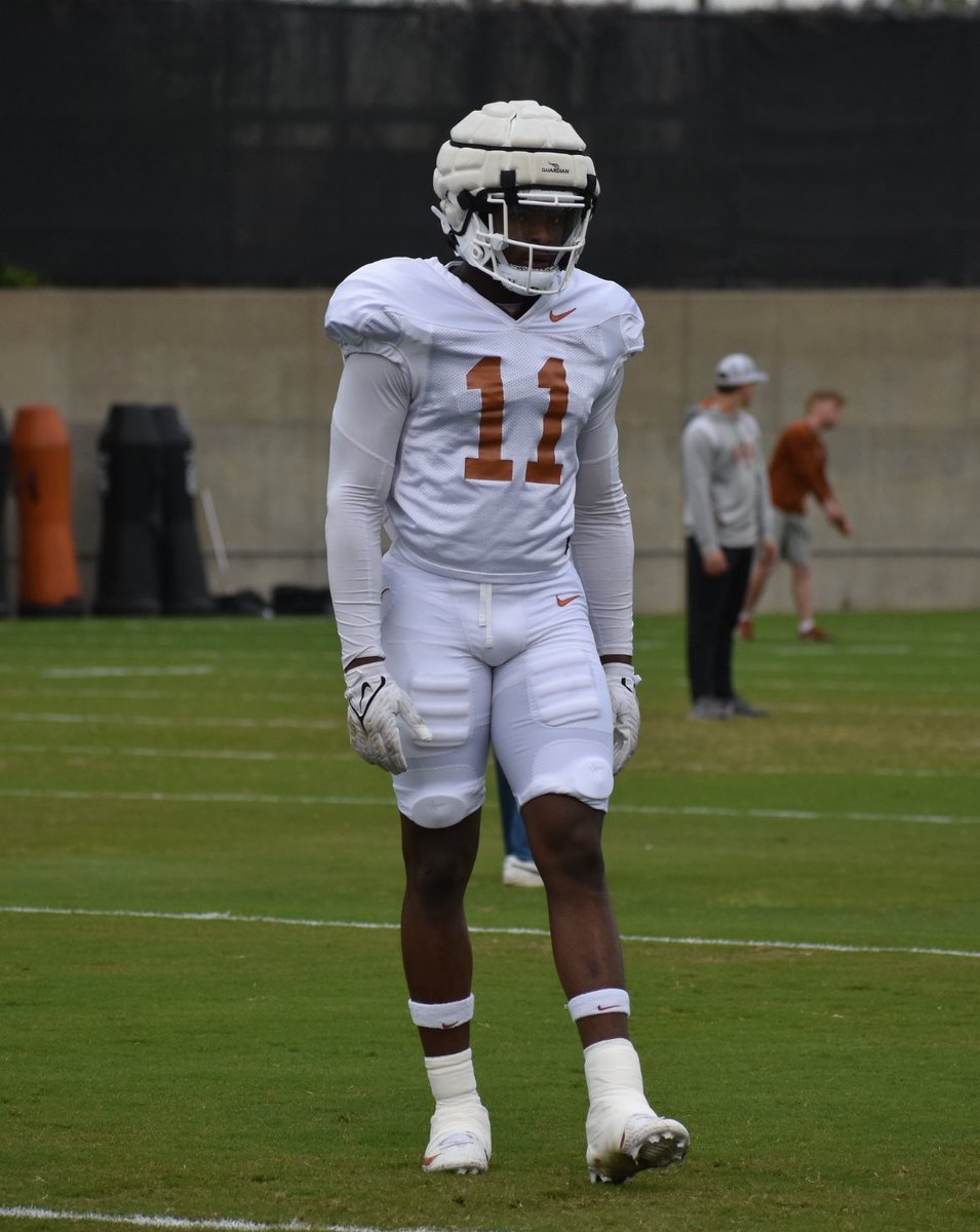 Texas true freshman Colin Simmons looking the part at spring practice.