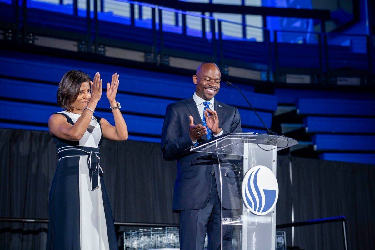 Congratulations to all of the #40Under40 Class of 2024 honorees! This class represents the most trailblazing alumni who serve their communities #TheStateWay! We are proud to see so many Robinson alumni rep our #PantherFam! #40u40GaState @georgiastatealumni 🏃‍♀️💙💼🐾🎉