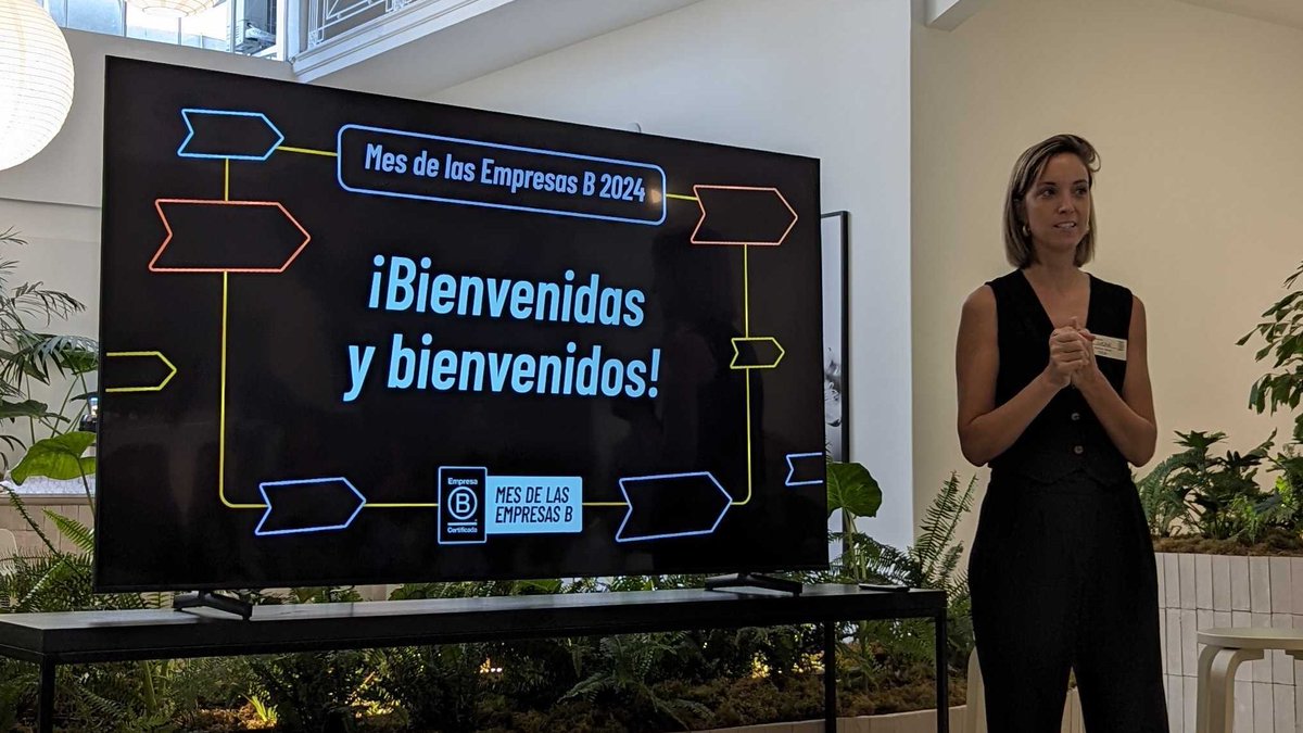 unplastify's tweet photo. En el #MesDeLasEmpresasB participamos del desayuno de prensa en las oficinas de Agro Sustentable 🌱🅱️. Nuestra capitana @TatiBesada compartió el propósito de @unplastify , transmitiendo logros y desafíos en el camino del triple impacto. #BCORP #BCORPMONTH https://t.co/vHMObJEKvd
