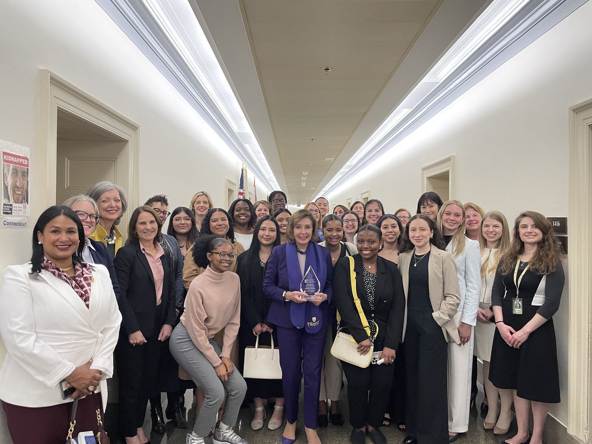 #SalemNews 𝗪𝗛 𝗚𝗲𝗻𝗱𝗲𝗿 𝗣𝗼𝗹𝗶𝗰𝘆 𝗖𝗼𝘂𝗻𝗰𝗶𝗹 The Women's College Coalition had the opportunity to meet with Dr. Carolyn Mazure and Jennifer Klein in Washington, DC. to discuss how America's women's colleges and universities are uniquely qualified to lead the charge.