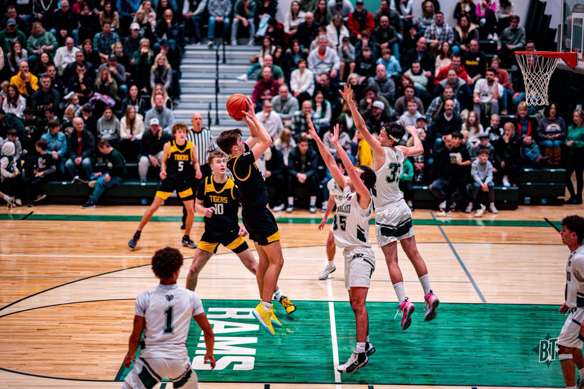 Joey Dopirak has cemented his legacy as one of the best players in the history of North Allegheny hoops.

Check out about his next chapter with Dickinson College men’s basketball and about who he plays for each time he suits up 🏀👇

📸: <a href="/BenTenuta/">Ben Tenuta</a>

linktr.ee/WesternPASport…