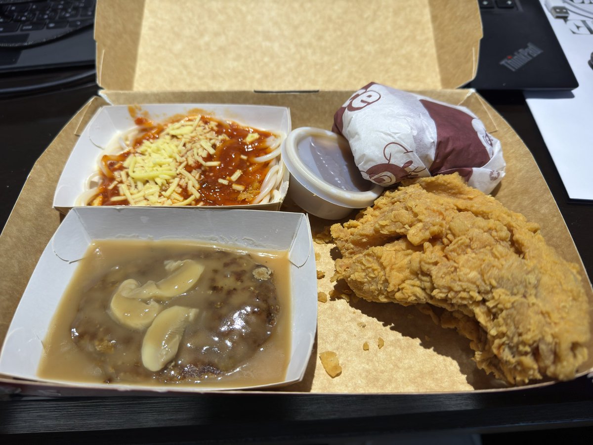 PhotoPhoto330's tweet photo. super meal of jollibee https://t.co/RGoMAlg5ab