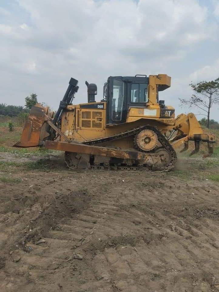 sograns's tweet image. ……….FACTUAL UPDATES……..

Carneburg Construction Company Begins work on the Elele-Omudioga-Egbeda-Ikiri-Omoku road, as approved by the Governor of Rivers State, Sir Siminalayi Fubara.

#SimCares
#SIMIsWorking
#MOW