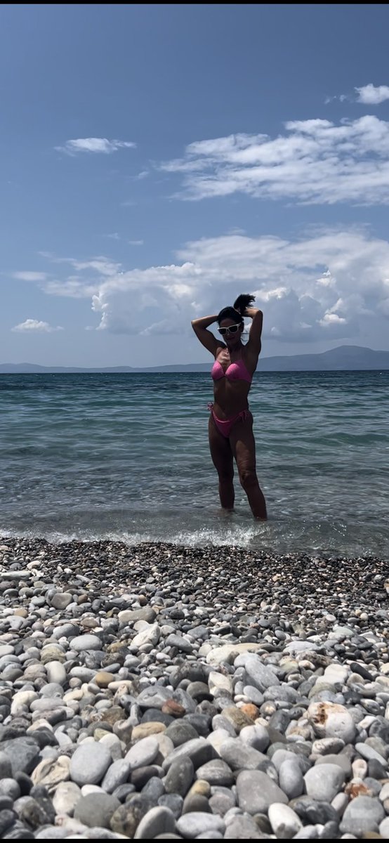 OlgaStamatakis's tweet photo. Summers on the way 💥💥💥
#spring #SummerSonic #beachvibes #letsconnect #ExploreMore #bikiniseason #ComingSoon #keepgoing #FitnessGoals #fitnessaddict #smile795 #SeasideHustle #holidays #happy #TIME #Fresh #fun #ahead https://t.co/B3l3RPnN8i
