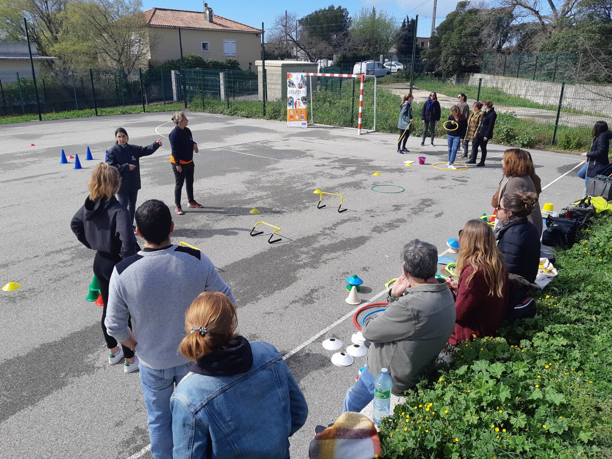 UsepTreize's tweet image. Animation pédagogique sport inclusif du 27 mars à la figone avec #usep13 #ecolelafigone