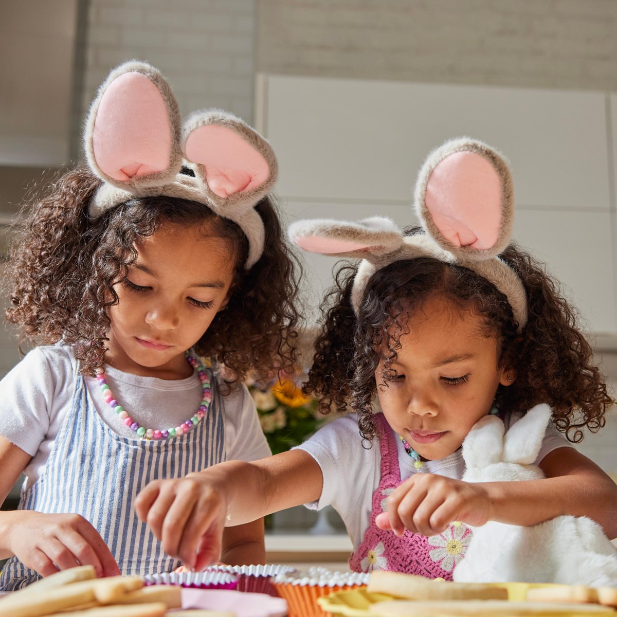 Here’s to an Easter filled with bunny ears, cookie decorating, and finding the most Easter eggs! Place your order for flowers, treats, and basket-stuffers before Sunday: bit.ly/3TrwTqi