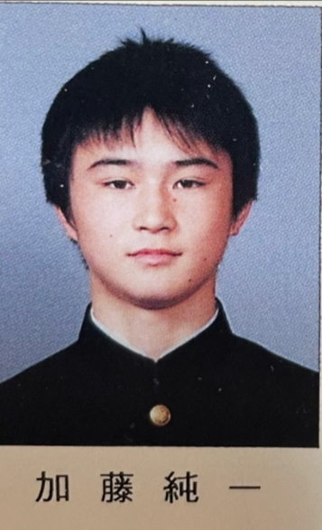 jun_no_towatari's tweet photo. 加藤純一(15歳)の卒アル写真 https://t.co/cqydlKOyKa