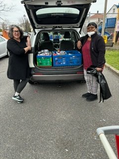 Huge thanks to Rabbi Laura for embodying the spirit of Tikkun Olam! 📷 On her birthday, instead of gifts, she asked for socks to donate to those in need. Your generosity warms hearts and helps repair the world, one kind act at a time. #Kindness #CommunityLove 📷"