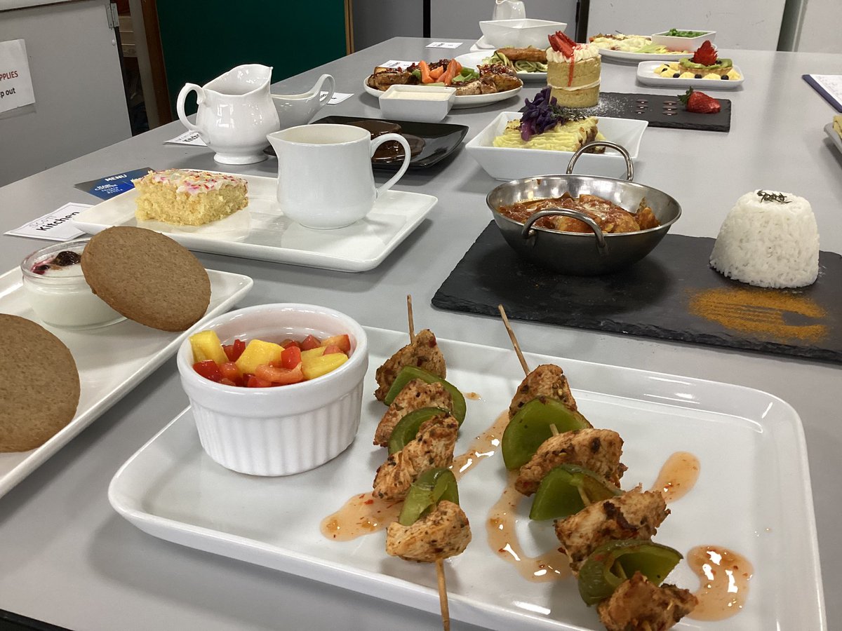ALevelProduct's tweet photo. House cooking done! 🤩

@QueenElizHigh https://t.co/O4zUrzf4uE