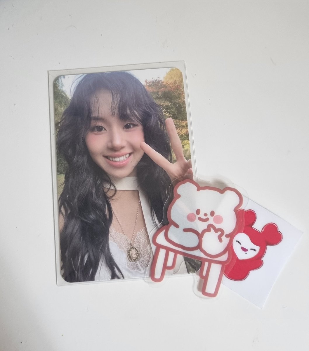 chaeykg's tweet photo. feedback positivo para @doremifasolario q me vendeu essa chaey ! chegou bem embalada e o envio foi super rápido! https://t.co/NPaf4E9Ohh
