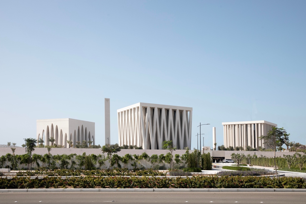 AdjayeAssoc's tweet photo. One year of the Abrahamic Family House. Each building is specifically oriented to its siting and religious references.​ The mosque is oriented toward Makkah, the church faces the rising sun in the east, and the synagogue is positioned to face Jerusalem.

#adjayeassociates https://t.co/XifMWrVevo