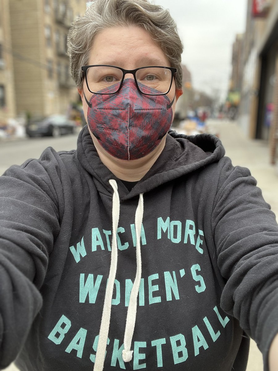theheatherhogan's tweet photo. Waiting in line at the bagel shop and three dudes were crowded around a phone making jokes about Caitlin Clark. I sliiiiid right into their little circle and said, “Hahaha hey what’s so funny?” And they took one look at me and said, in unison, “Oh, shit.” https://t.co/irKGksjgJl