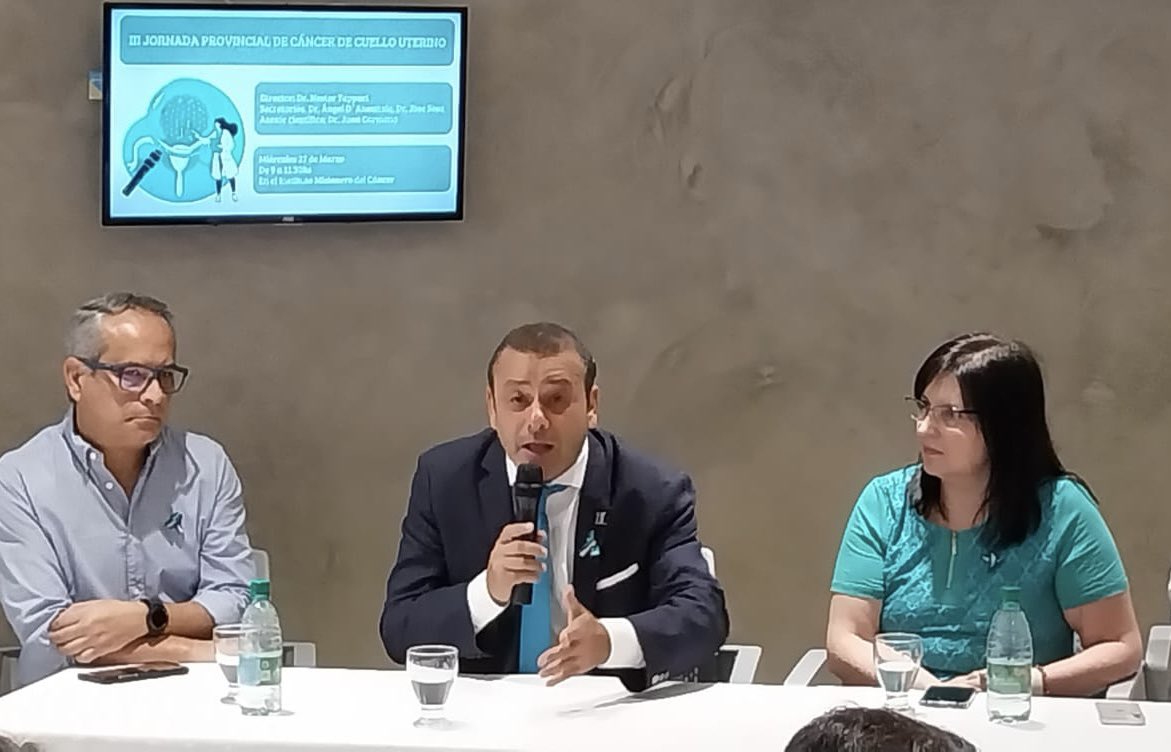 herrerayflia's tweet photo. Tercera Jornada provincial de Cáncer de Cuello Uterino."En la salud, no tener una línea trazada y ser indeciso se cobra con la vida .La prevención y la toma de decisiones claras fueron temas de políticas de estado en la provincia de Misiones” @MartinCesino @Arce_Carlos_ 
#SaludMisiones #SaludPública #Prevención