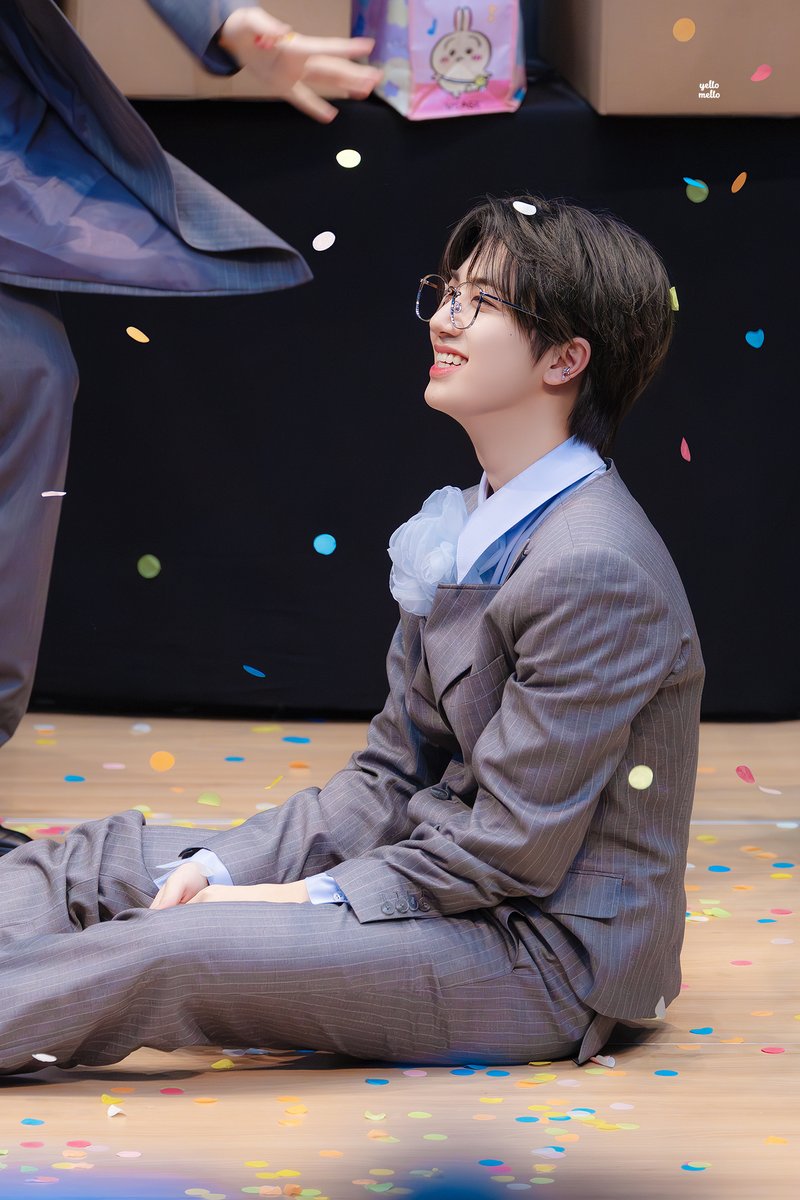 yellomello_twt's tweet photo. 240322 #원진 #WONJIN #크래비티 #CRAVITY

사랑스러움,, 마음좋아,,, https://t.co/buK417vEUf