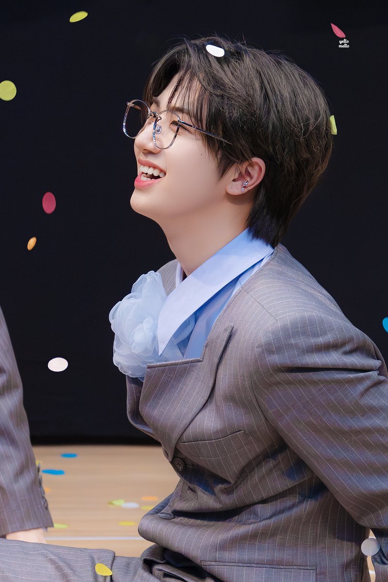 yellomello_twt's tweet photo. 240322 #원진 #WONJIN #크래비티 #CRAVITY

사랑스러움,, 마음좋아,,, https://t.co/buK417vEUf
