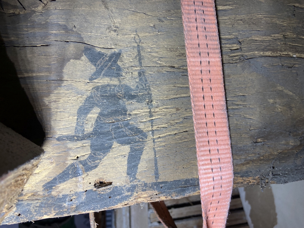 Brugnieuws's tweet photo. >>Video<< Beschilderde balklagen uit 17e eeuw ontdekt in rijksmonument Vloeddijk -  https://t.co/jf7MeOH1Xk https://t.co/a7cds5SsiP