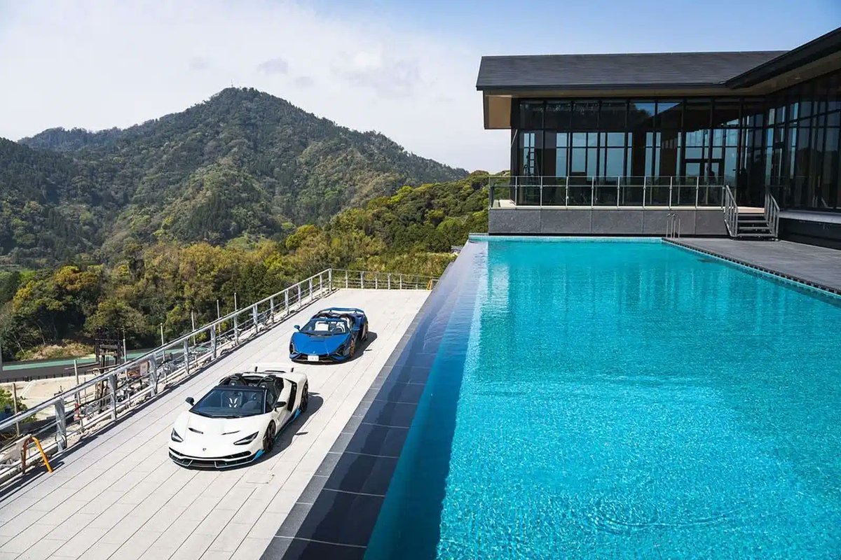 What do you do with a spare $200m? Fulfill your childhood dreams and build a private race track? That's what one Japanese billionaire has just done - situated in the foothills of Mount Fuji, Magarigawa is now open to members only🔒 What would you drive if you had the chance?🙋‍♀️