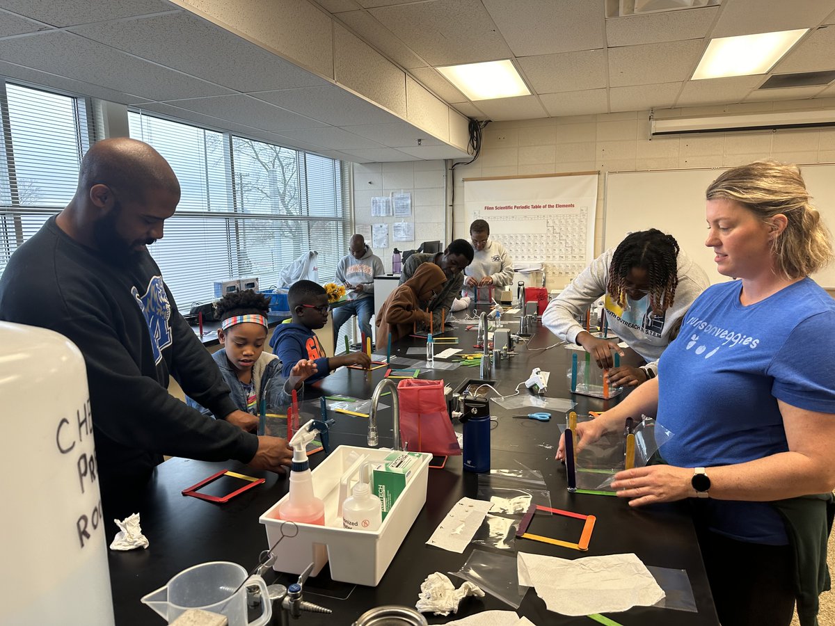 Youth Outreach in STEM tweet media