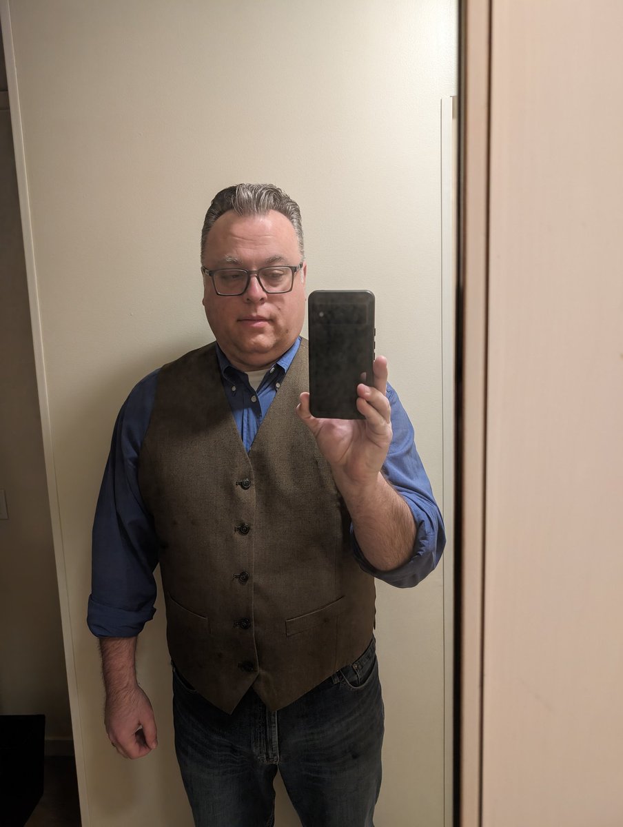 MaldalSteve's tweet image. To quote @LizWFab...

Okay @pcaaca let’s do this! 

Conference Day 1: Brown wool vest with my nice lucchese boots.

#WhatProfessorsWear #pcaaca2024