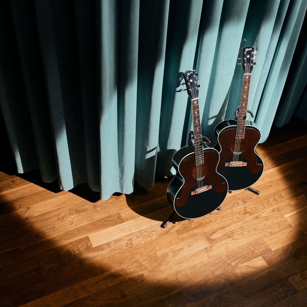 Made famous by one of rock's greatest duos. Gibson Custom is proud to announce the return of the @Everly_Brothers J-180 to the core lineup. Learn more: ow.ly/a2hj50R258z