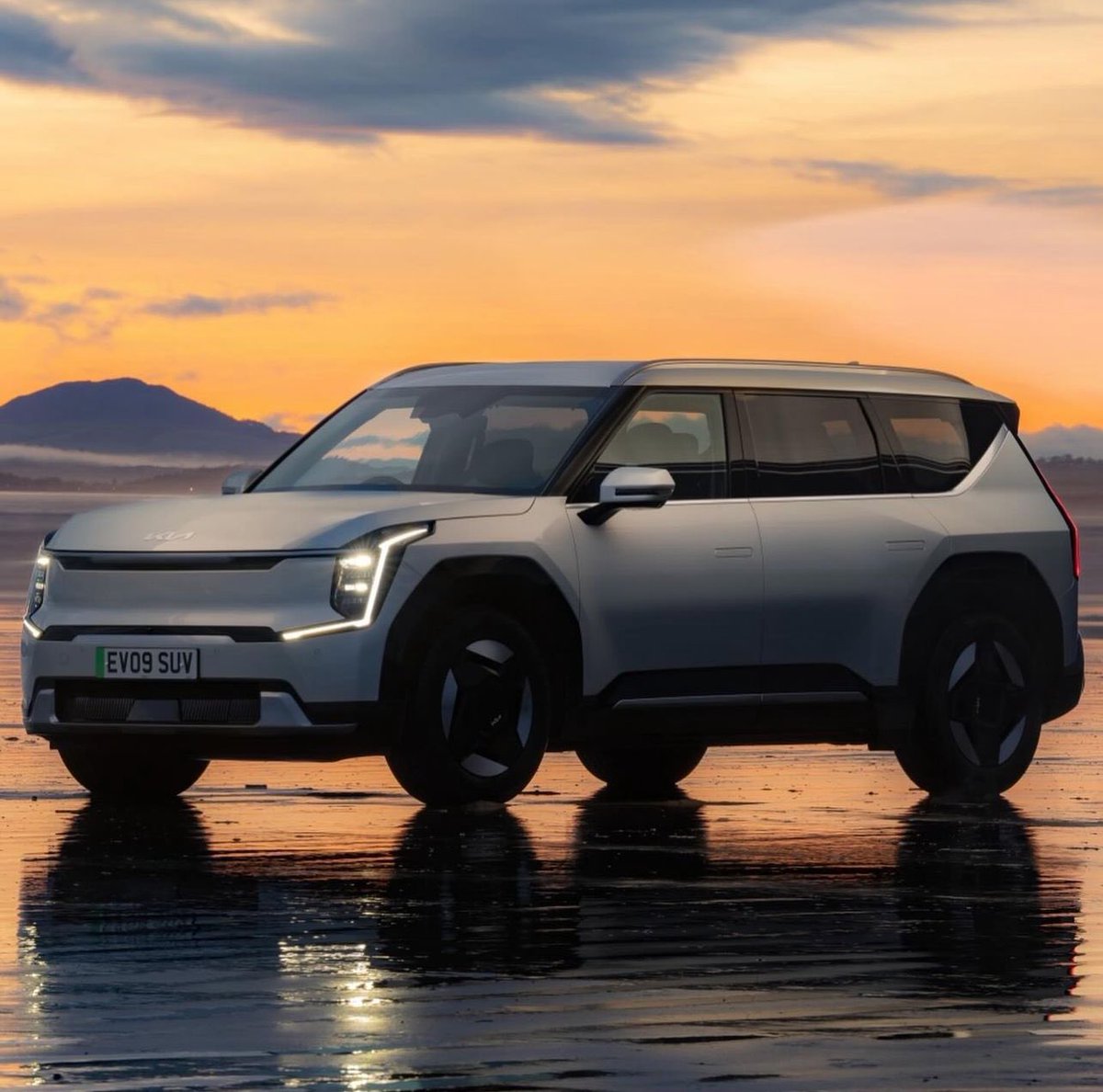 “World Car of the Year” The Kia EV9 🏆

#cars #kia