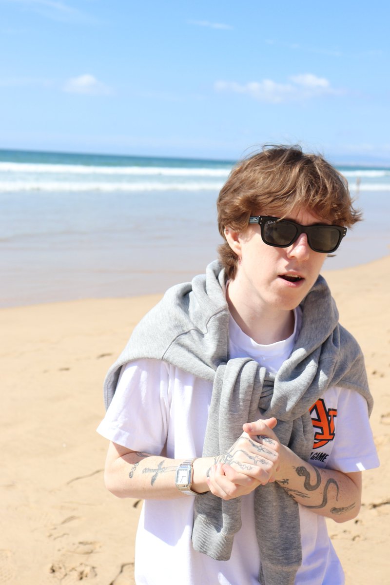 chadnarDota's tweet photo. @OGesportsRL tfw a new OG vlog drops https://t.co/Q6UIfSPLNn