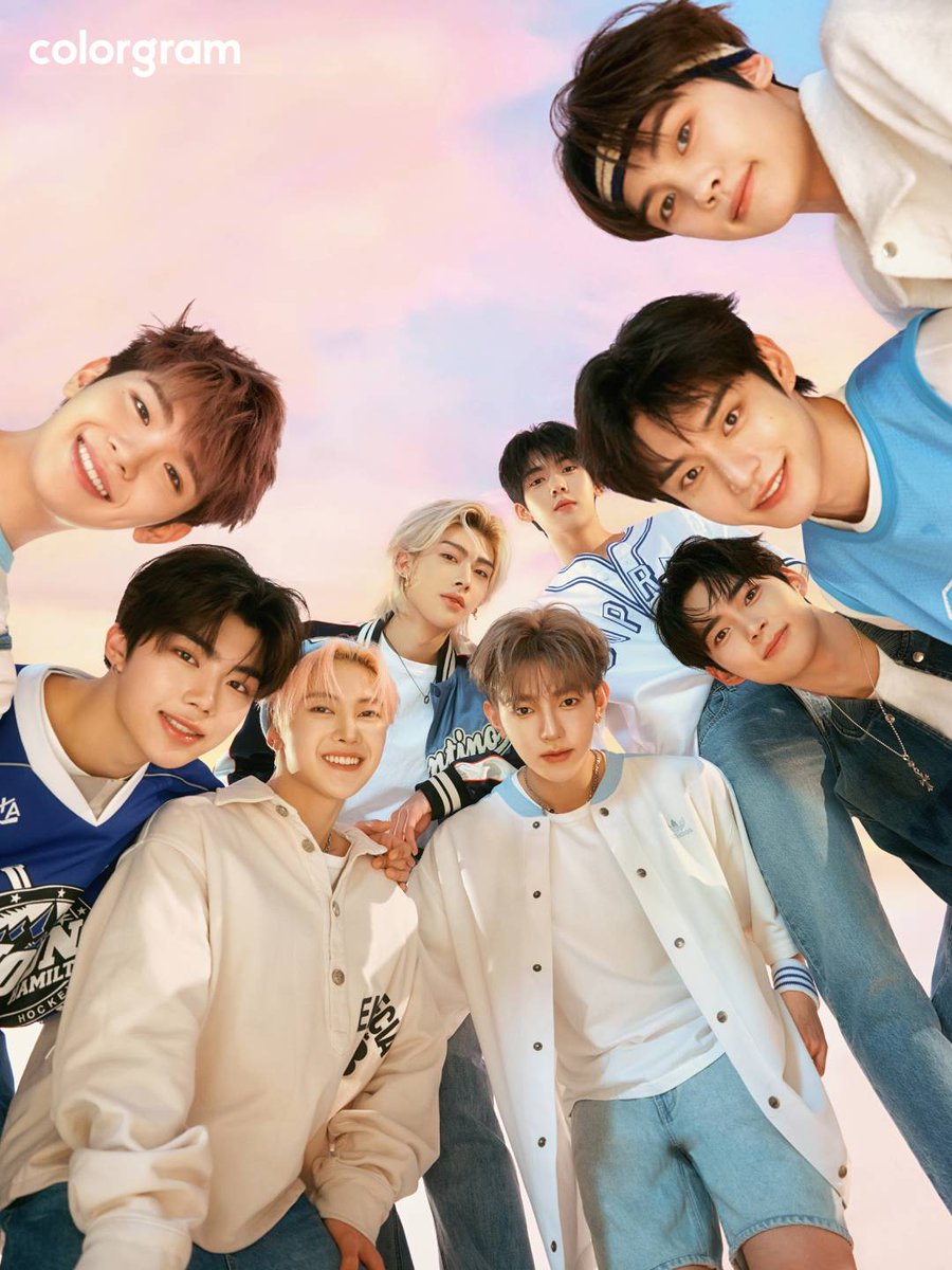 📢#제로즈 분들께 알려드리는 굿즈 소식‼

4/1~ #컬러그램 브랜드 2만원 이상 구매 시 제베원 굿즈 1 SET 선착순 증정 (증사포카 + 홀더키링), 오늘드립&amp;픽업서비스 미증정, 온오프 동시진행
4/1~14 #틴토리 라인 포함 구매 시, #제로베이스원 폴라로이드 증정 (랜덤증정, 총 13명) , 온라인 진행