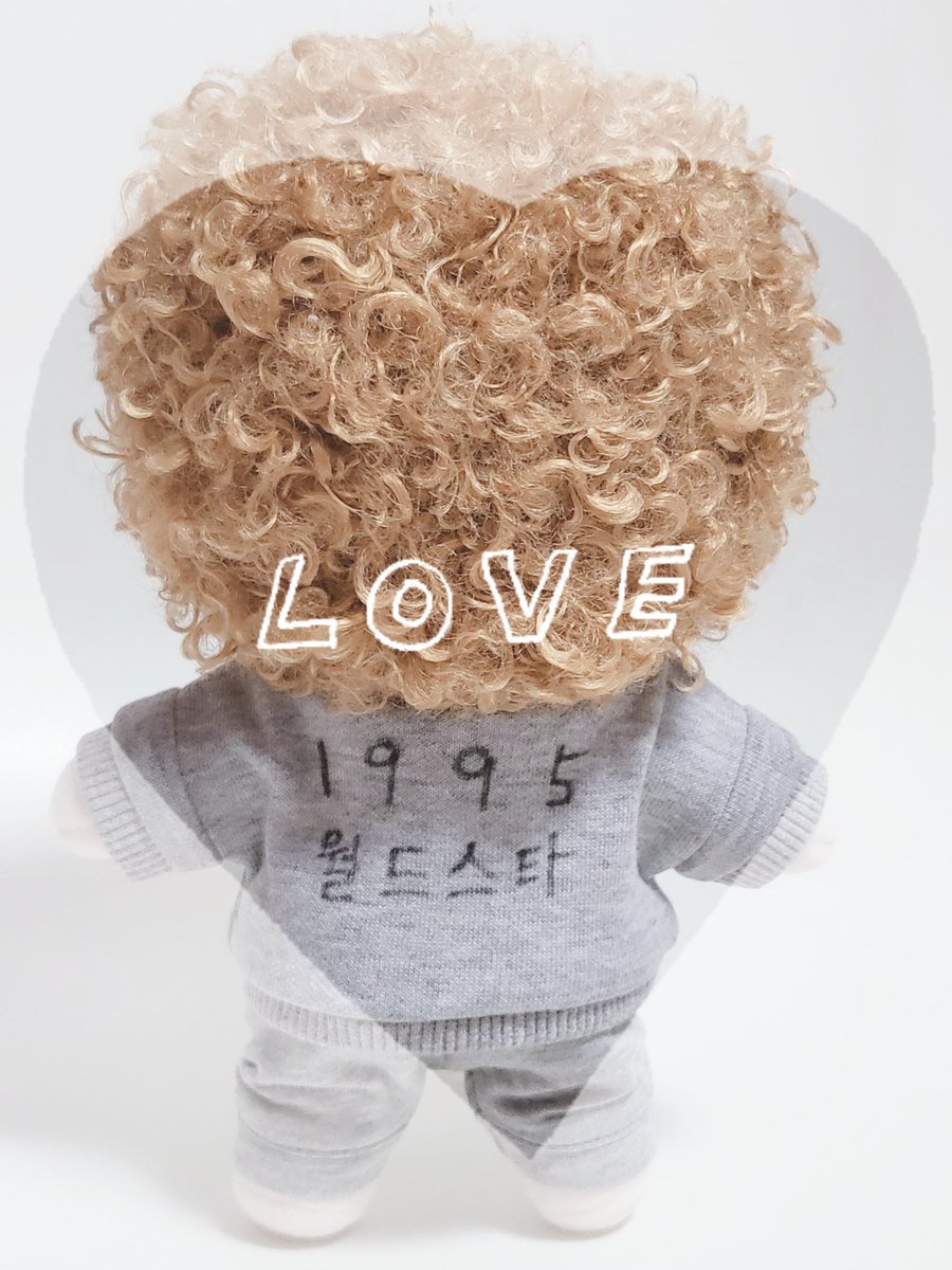 pecodale28's tweet photo. 형들 잘 지내고 있나❔
#BTS #防弾少年団 #방탄소년단 #テヒョン #V #テテ #トイプーテテ #プードルテテ #BooBooTAE #김태형 @Soop_doll @cocoidoll #Repost #In_The_Soop #ウガファミリー #フレンドケーション #friendcation #woogafamily https://t.co/WWjjkyf3Bw