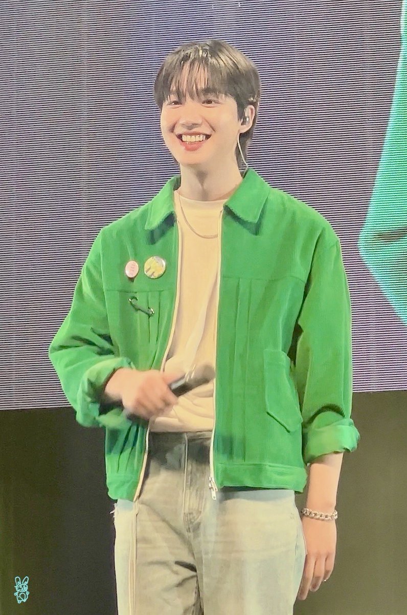 MYzeroYM's tweet photo. 저는 정말 민트색하고 초록색을 너무 좋아해💚 https://t.co/VJztZ2Xo8b