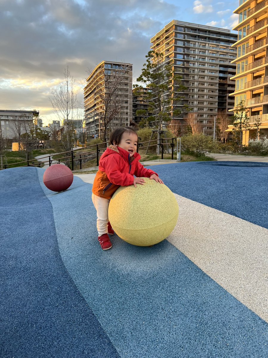 hanayo510's tweet photo. 保育園後の公園遊び。
ここいいね👍
#晴海埠頭公園 https://t.co/xnsuWaRaXv